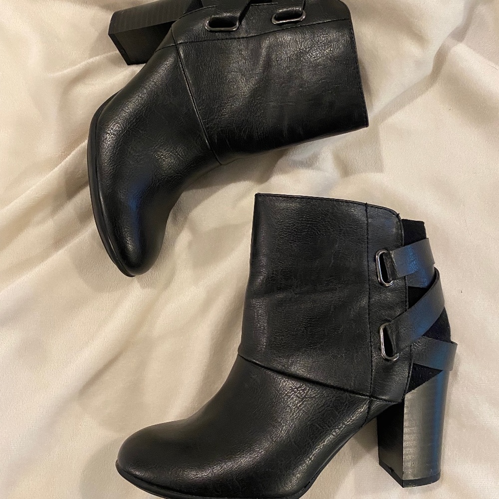 iComfort Black Bootie